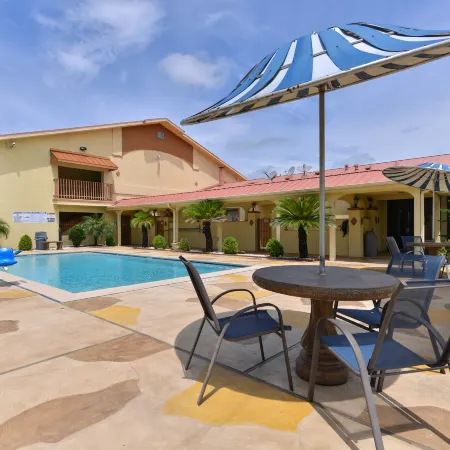 Americas Best Value Inn and Suites-Alvin-Houston