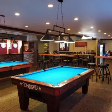 Grand View Inn & Suites