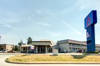 Motel 6 Mount Pleasant, TX