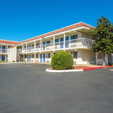 Motel 6 Redding, CA - South