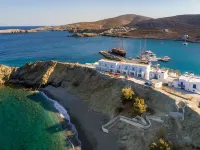 Vardia Bay Studios - parking