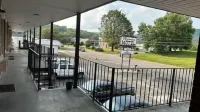 Virginian Motel فنادق في Meadows of Dan