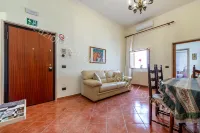 Charming Andria Apartment in the Heart of the City - Parvekkeita