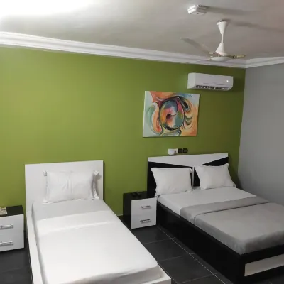 Deluxe Twin Beds in Royal Blue Guest House and Bar Lome Hotels near IGC ANGELUS