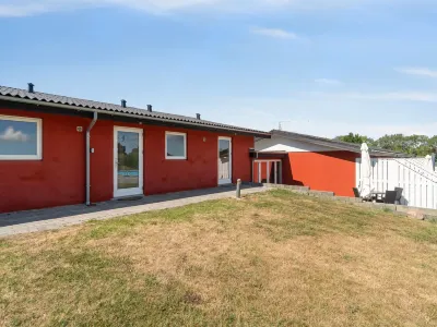 "Cornelia" - 6km from the Sea