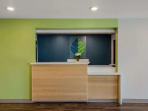 WoodSpring Suites Roanoke Hotels in Catawba