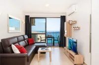 Sea Bliss Penthouse with Side Seaviews from Terrace