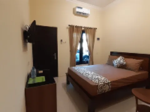 Griya Adhirasa Hotels in Sumenep