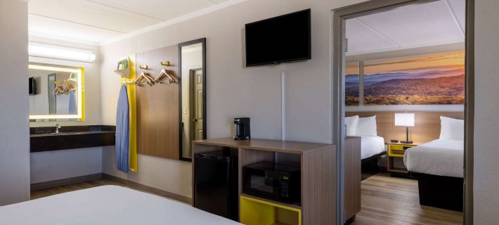 Days Inn & Suites by Wyndham Fort Bragg/Cross Creek Mall Hotels in Cumberland County