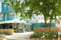 Larimar Villas Cô Giang Hotels near Black Rock Garden