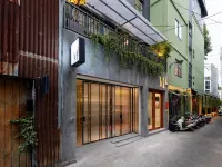 Express by M Village Dien Bien Phu Q3, a brand of Modern Village Lifestyle Hotels near British Consulate General