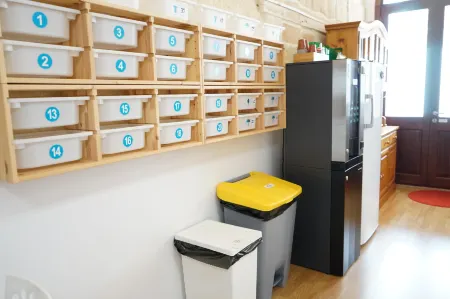 Hostel Menorca Отели рядом с достопримечательностью «Es Bot - Algaiarens»