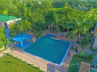 Clarissa Resort