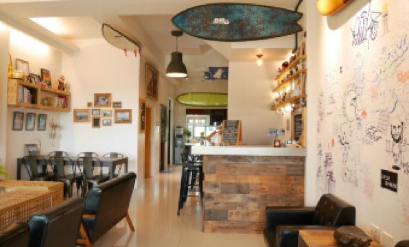 Wave Backpackers - Hostel