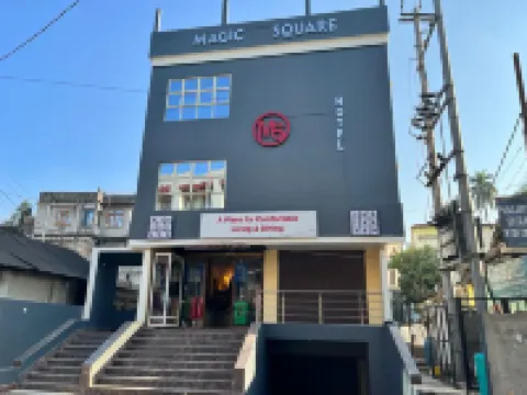 Hotel Magic Square(1 Km Away from Train Station) Hotels near Arya Vidyapeeth College Play Ground