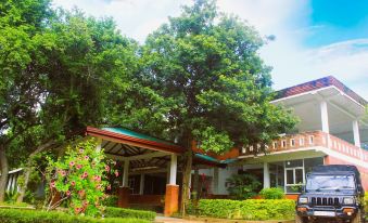 Green Hut Hotel & Restaurant with Unique View Point