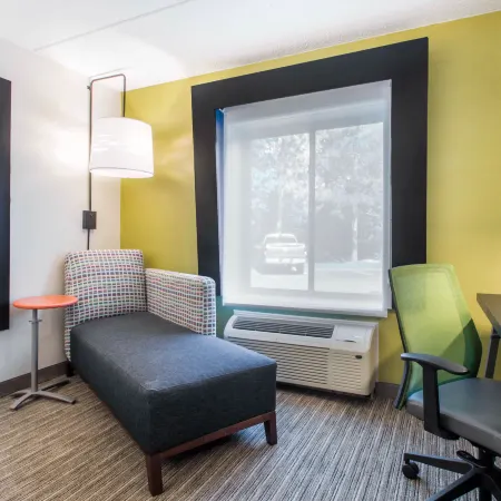 Holiday Inn Express & Suites ALBANY AIRPORT - WOLF ROAD by IHG
