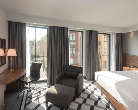 波茲南老城希爾頓歡朋酒店 波茲南酒店