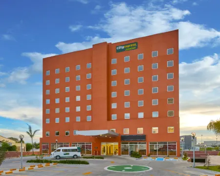 โรงแรม City Express Junior โดย Marriott Puebla Angelopolis โรงแรมในปวยบลา