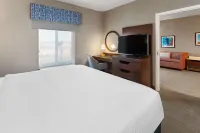 Hampton Inn & Suites Scottsburg - Parkplatz