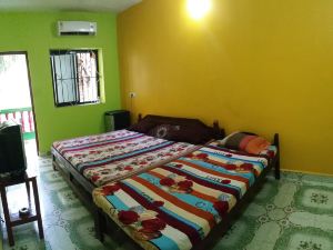 Subhash Guest House