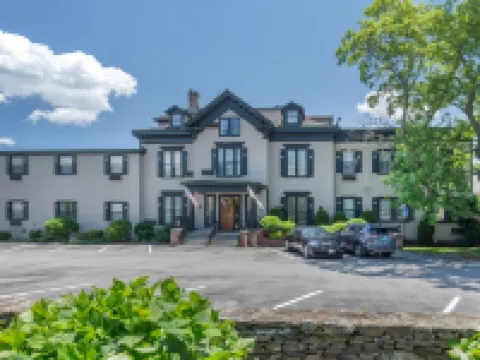 The Carriage House Inn Newport Hotels in Newport County