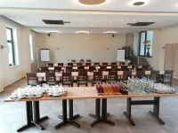 Landgasthof Niebler Hotels in Adelsdorf