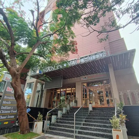 Rkn Grand Hotel