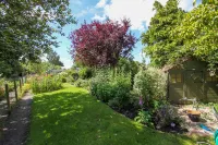 London Road Guest Accommodation Hotels near St Nicholas' Church