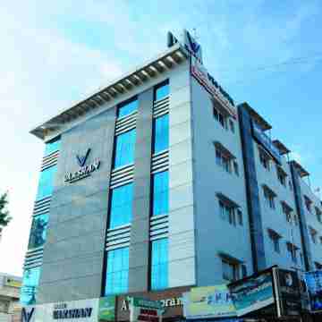 Hotel Varshan International Hotel Exterior