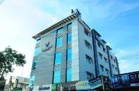 Hotel Varshan International Hotels near Chennimalai Murugan Temple