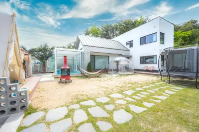 Gyeongju Memoareu Kieokjangchi
