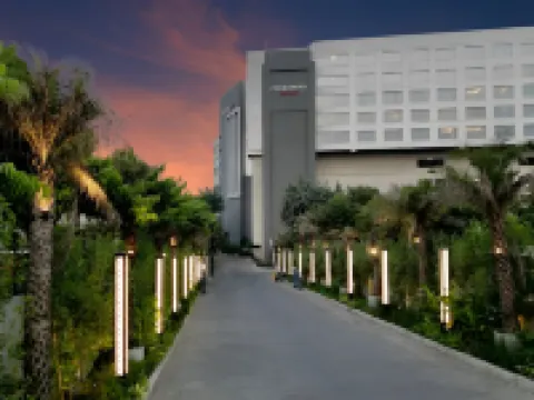 Courtyard by Marriott Bhopal Hotels near Taj Mahal Palace
