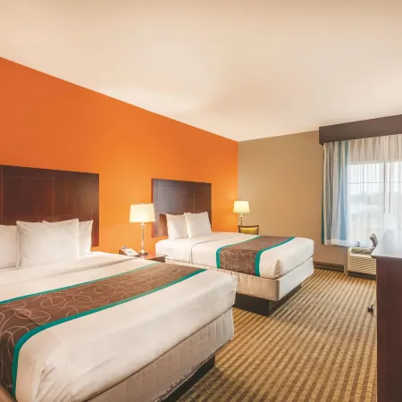 La Quinta Inn & Suites by Wyndham Houston Bush Intl Airpt E
