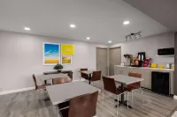 柴爾德斯堡温德姆戴斯酒店 - 早餐