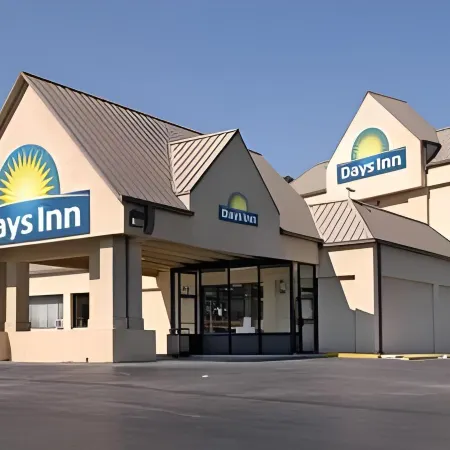 Days Inn by Wyndham Knoxville East