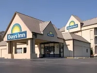 Days Inn by Wyndham Knoxville East