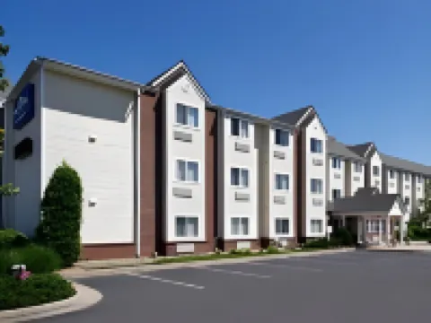 Microtel Inn & Suites by Wyndham Richmond Airport Hotéis em Sandston