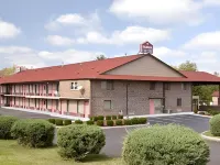 Travelodge by Wyndham Clarksville
