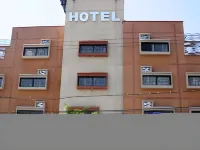 Villas y Suites Paraiso del Sur Hotels near Parque Solidaridad