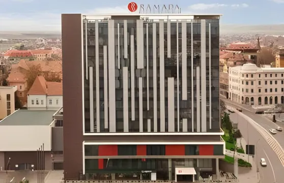 錫比烏華美達温德姆酒店