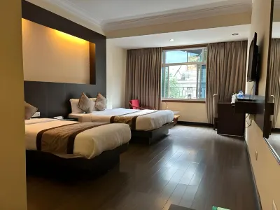 集合點飯店 Burtuk Helipad附近的飯店