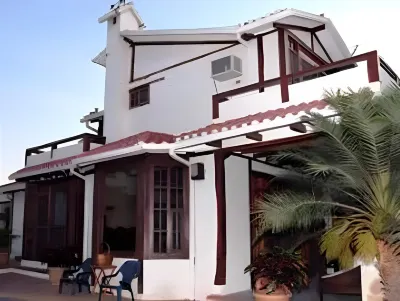 Hosteria Punta Blanca فنادق في 