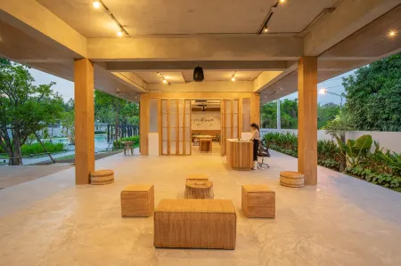 The Season Rayong Отели рядом с достопримечательностью «Suan Son Beach»