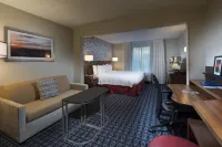 Fairfield Inn & Suites Lynchburg Liberty University فنادق في Campbell County