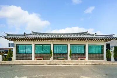 경주 옛길펜션 (감성숙소,황리단길인근,주차여유) 경주낭산 주변 호텔