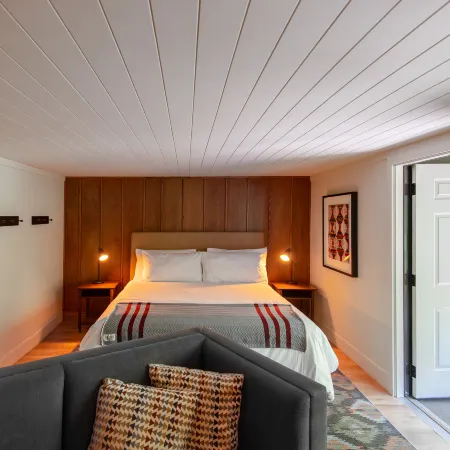 Historic Rocky Waters Inn, A Small Luxury Hotel