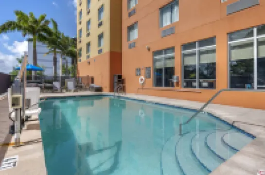 Comfort Suites Fort Lauderdale Airport South & Cruise Port Hoteles en Dania Beach