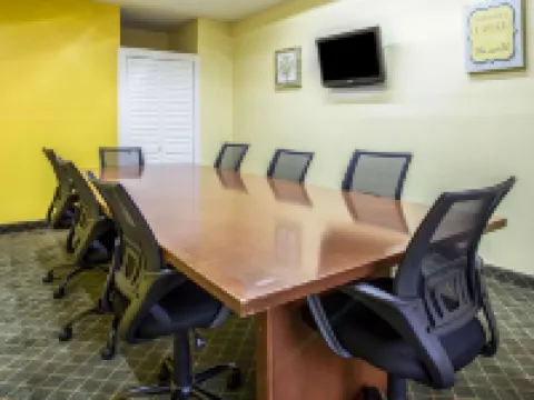 แคลเรียน อินน์ แอนด์ สวีทส์ ไอเคน เซาท์ โรงแรมในเอเคน