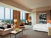 Sheraton Greensboro at Four Seasons Hotels in Greensboro
